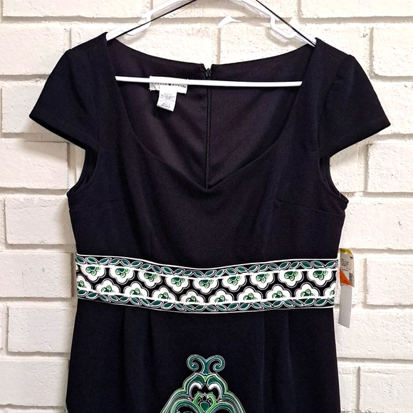 London Style Black/Green Paisley Businesses/Casual Dress. Sze 10 NWT - Picture 2 of 8